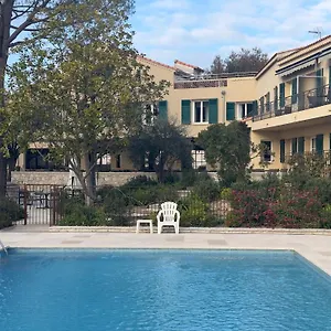 https://auberge-du-redier.fr-provencehotel.com